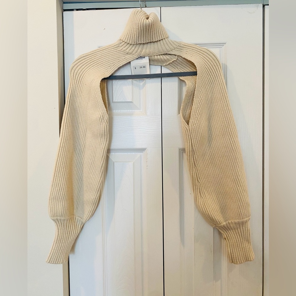 Zara cutout turtleneck sweater! size medium